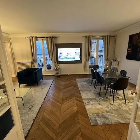 Magnificent With Eiffel Tower View